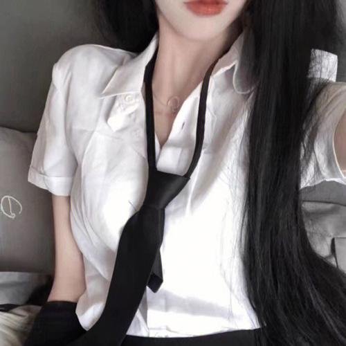 学校的地下网站